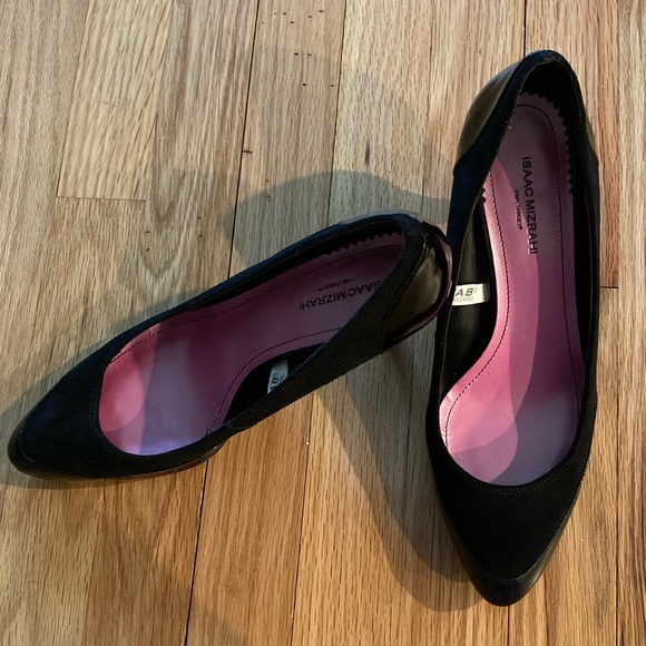 EUC ISAAC MIZRAHI for Target Black suede and patent pumps. Size 9.5.  3 in heel - Picture 4 of 14